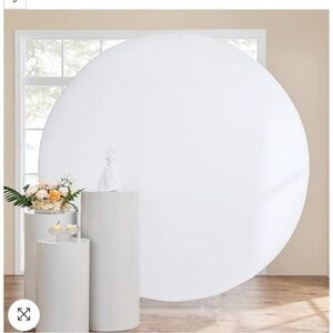 White & Black 7.5 ft Circular Backdrop